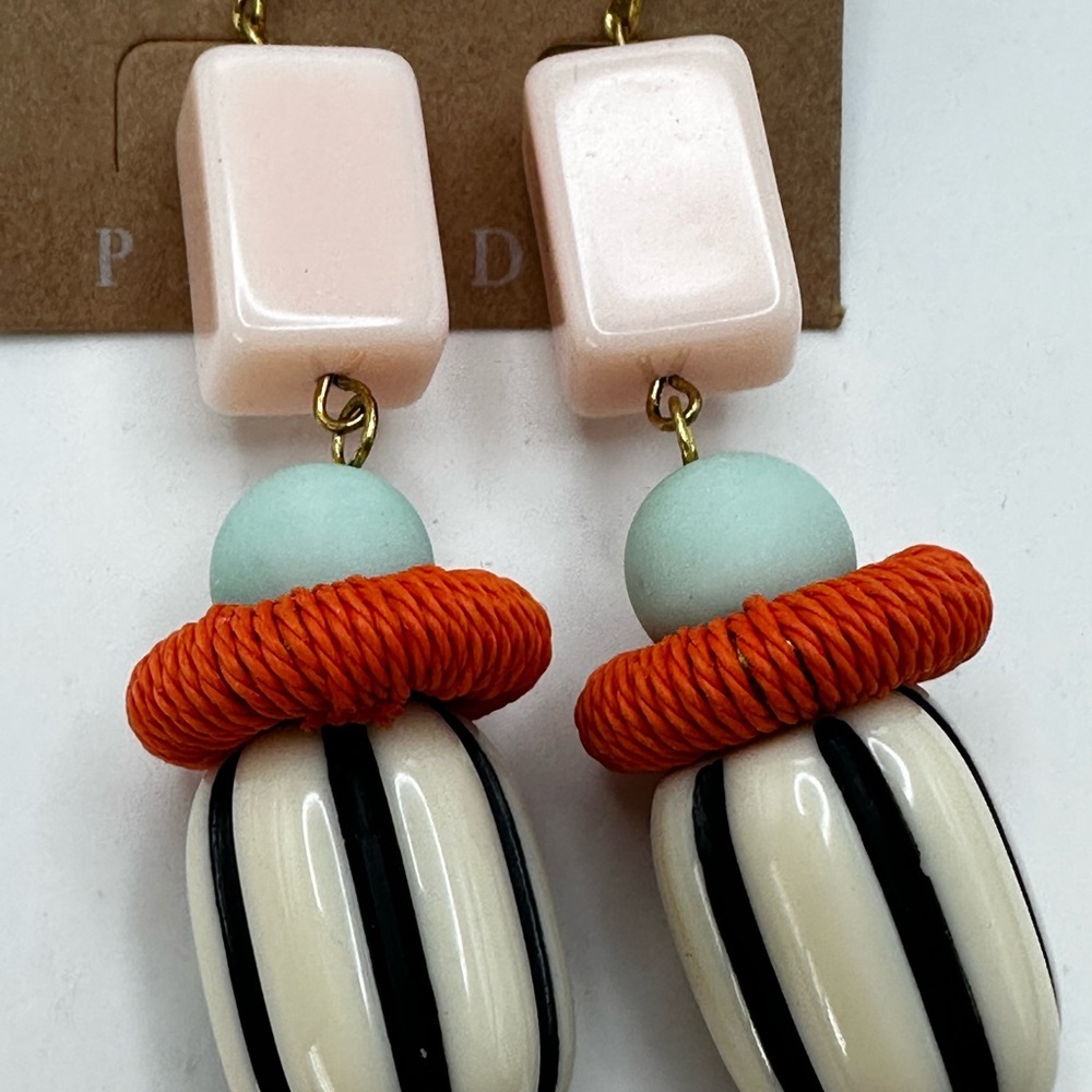 PLUNDER Dangling Statement With Pastel Color Beads Earrings - Picture 5 of 8